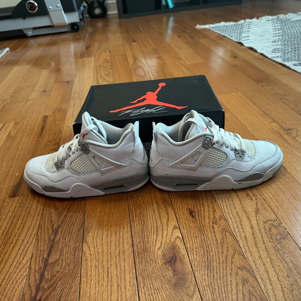 Air Jordan 4 Retro (GS) Oreo size 7. White/fire red-tech gray-black DJ4699 100